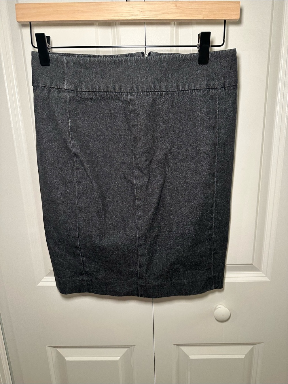Vince Dark Gray Pencil Skirt Size 2 mob wife